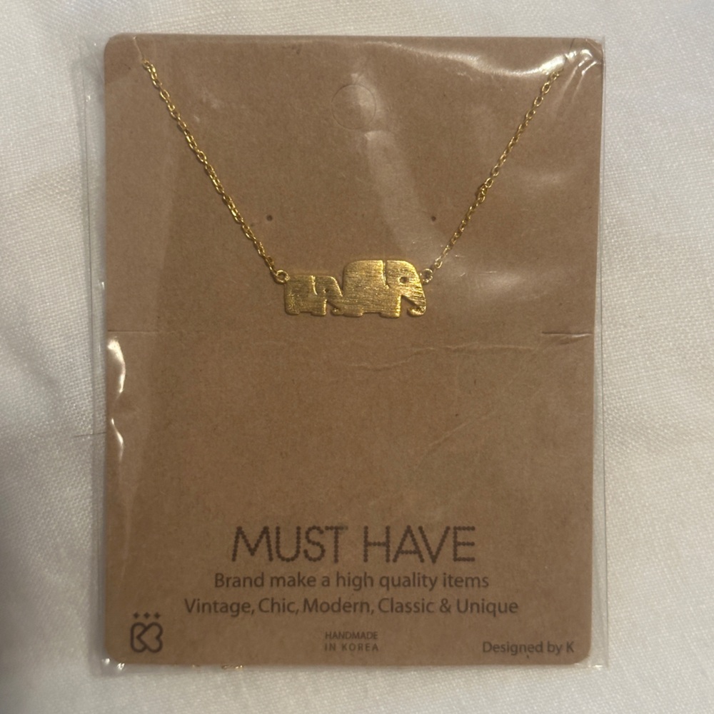 NWT elephant necklace GIFT